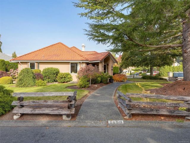 3 of 43 - 1198 Stonington Pl, Saanich, BC
