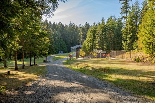 2 of 80 - 3349 Creekside Pl, Nanaimo, BC