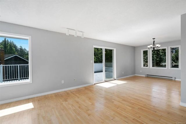 5 of 63 - 4833 Maplegrove St, Saanich, BC