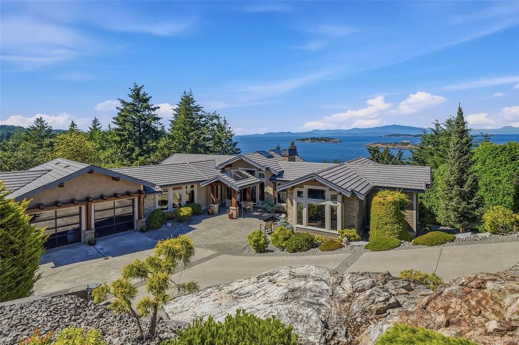 3230 Huntington Pl, Nanoose Bay