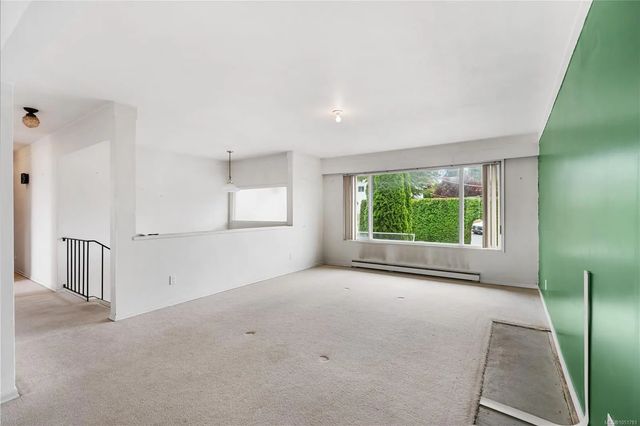 5 of 50 - 3931 Braefoot Pl, Saanich, BC
