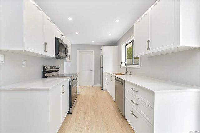 2 of 19 - 184 Johel Rd, Lake Cowichan, BC
