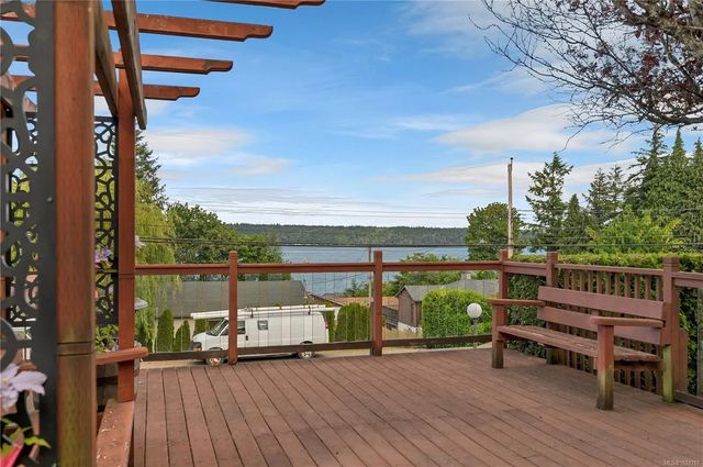 2 of 40 - 558 Alder St, Campbell River, BC