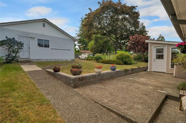 3 of 40 - 558 Alder St, Campbell River, BC