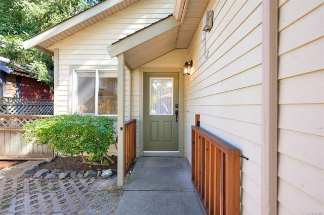 5 of 92 - 2563 Shelbourne St, Victoria, BC