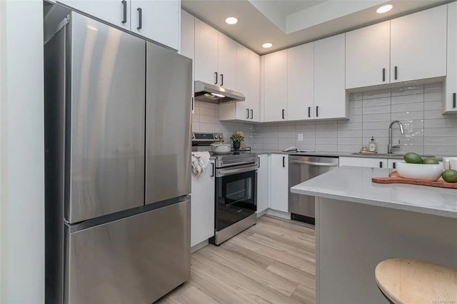 3 of 36 - 2390 City Gate Blvd 512, Langford, BC