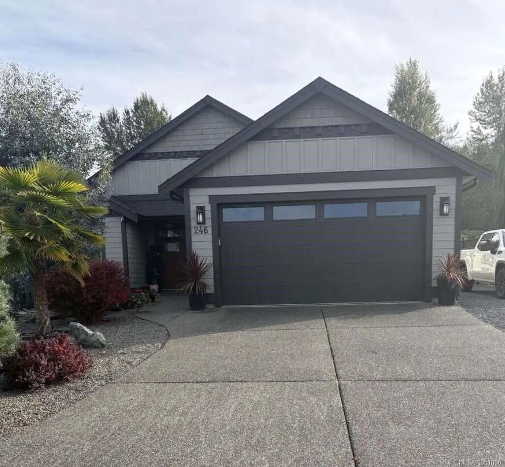 246 Lodgepole Dr, Parksville