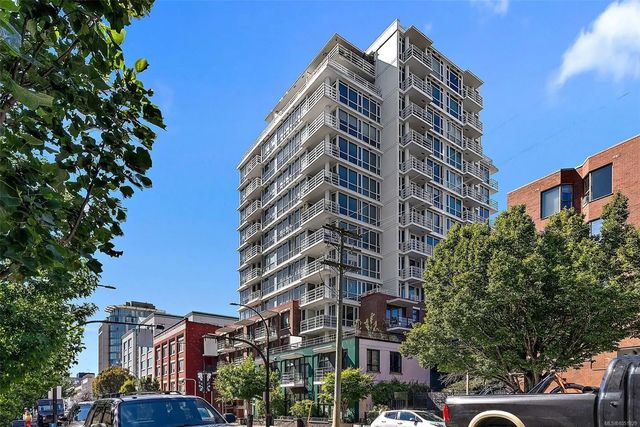 2 of 27 - 834 Johnson St 404, Victoria, BC
