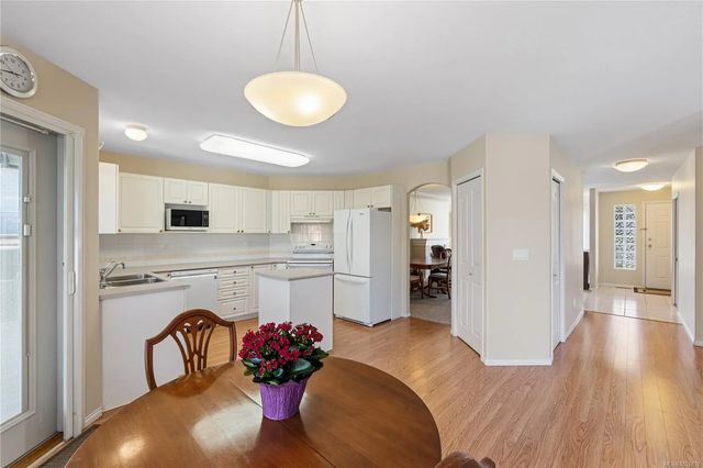 2 of 53 - 568 Hampstead St, Parksville, BC