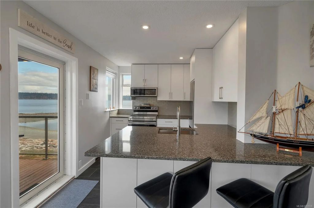 27 Island Hwy S 1401, Campbell River