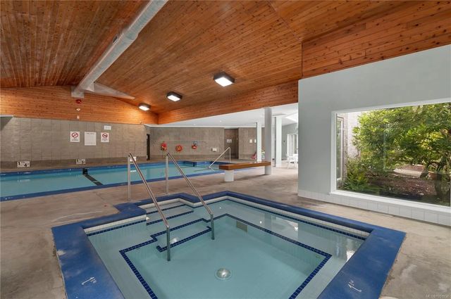 4 of 83 - 27 Island Hwy S 1401, Campbell River, BC