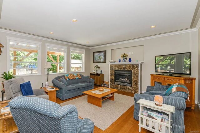 2 of 49 - 3026 Keystone Dr, Duncan, BC