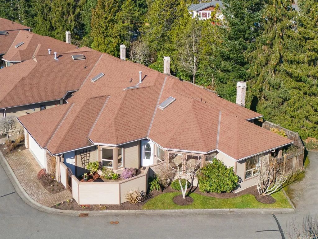 4515 Pipeline Rd 601, Saanich