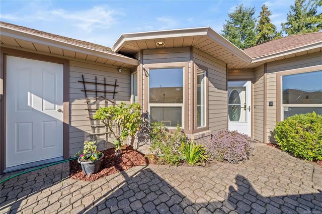3 of 24 - 4515 Pipeline Rd 601, Saanich, BC