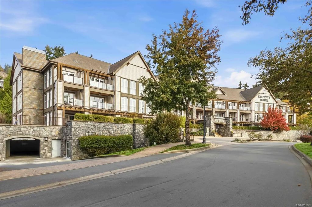 1376 Lynburne Pl 218-220 B, Langford