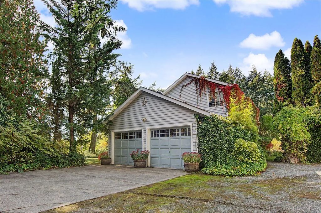 2060 Huddington Rd, Nanaimo