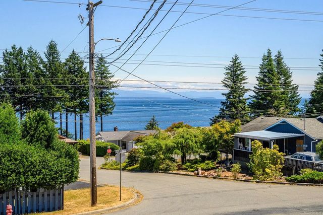 2 of 54 - 896 Galerno Rd A/b, Campbell River, BC