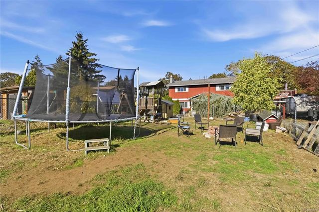 5 of 37 - 1024 Dunford Ave, Langford, BC