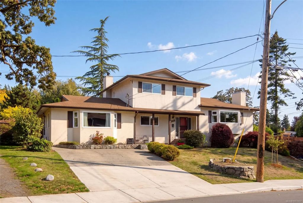 3906 Braefoot Rd, Saanich