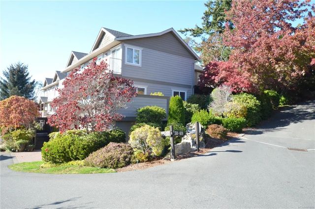 5 of 6 - 118 Aldersmith Pl 15, View Royal, BC