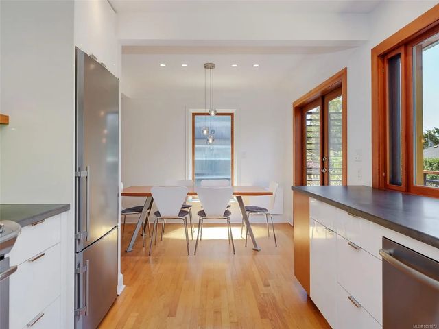3 of 70 - 1814 Belmont Ave, Victoria, BC