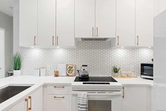 4 of 23 - 2348 Beacon Ave 303, Sidney, BC