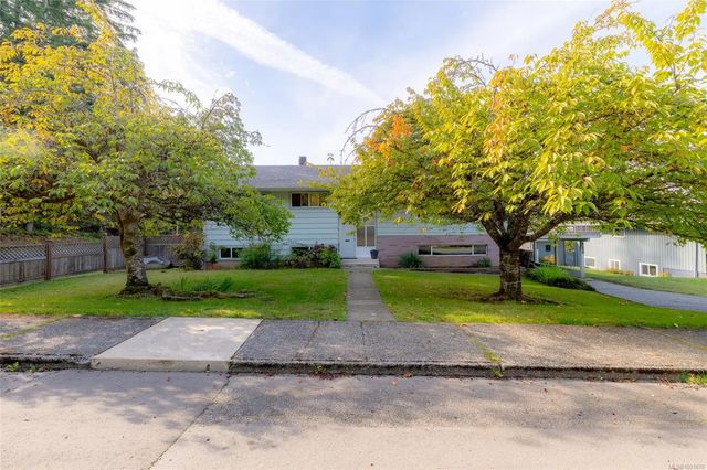 2 of 57 - 2804 16th Ave, Port Alberni, BC