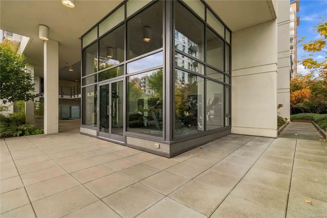 4 of 33 - 960 Yates St 204, Victoria, BC
