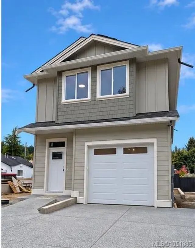 2 of 6 - 1324 Mckinley Rd, Ladysmith, BC