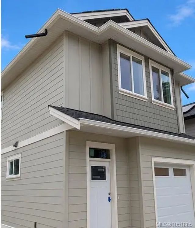 3 of 6 - 1324 Mckinley Rd, Ladysmith, BC