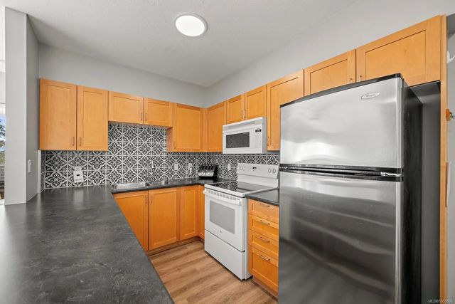 2 of 44 - 1280 Alpine Rd 111, Courtenay, BC