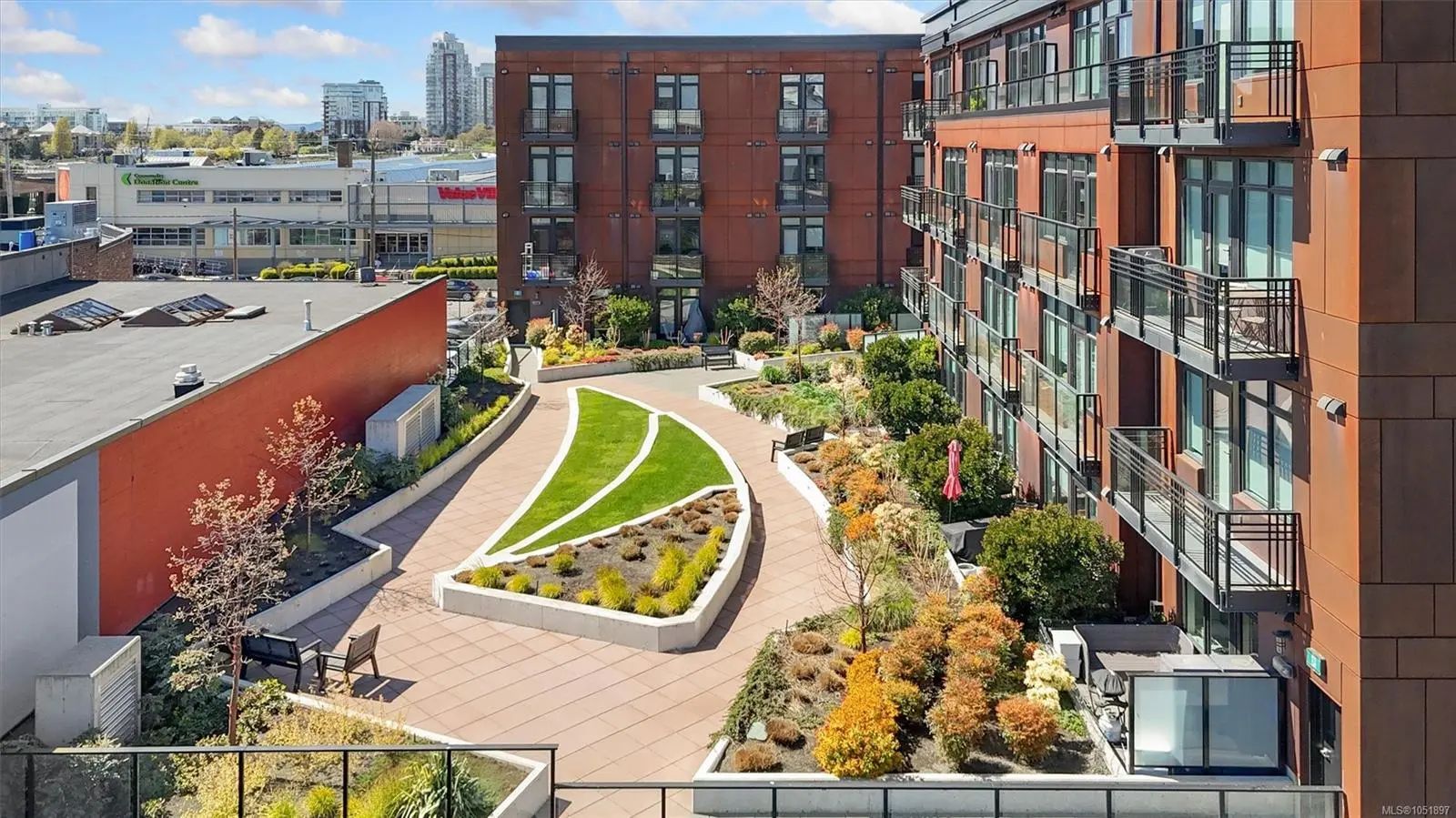 Residential Real Estate for Sale at 515 Chatham St 310 in the city of Victoria by MLS #1051897