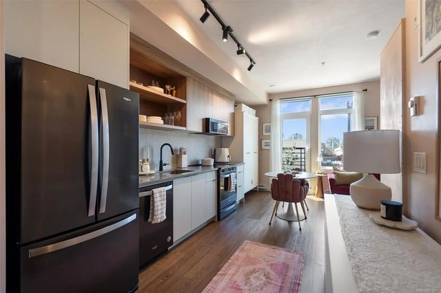 5 of 28 - 515 Chatham St 310, Victoria, BC