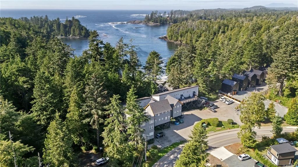 1002 Peninsula Rd 19, Ucluelet