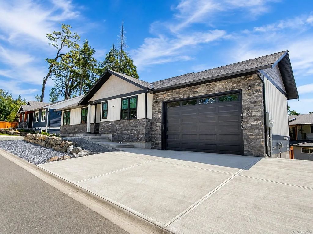 2036 Oakhill Pl, Duncan