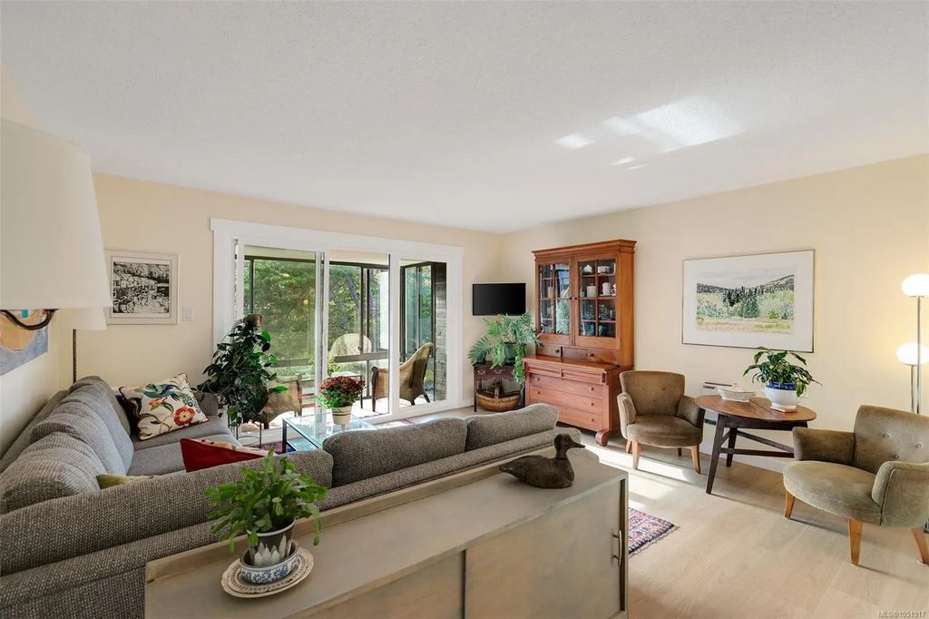 1433 Faircliff Lane 416, Victoria
