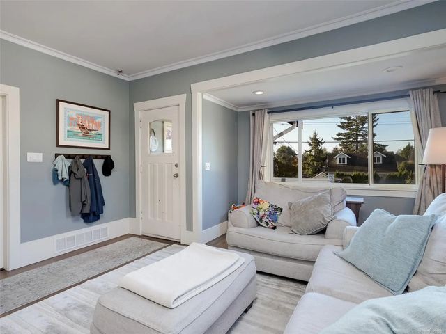 4 of 24 - 68 Crease Ave, Saanich, BC