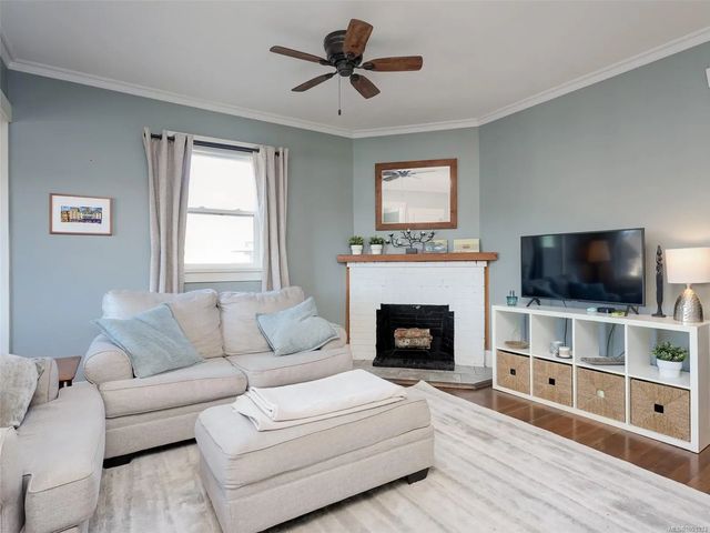 5 of 24 - 68 Crease Ave, Saanich, BC