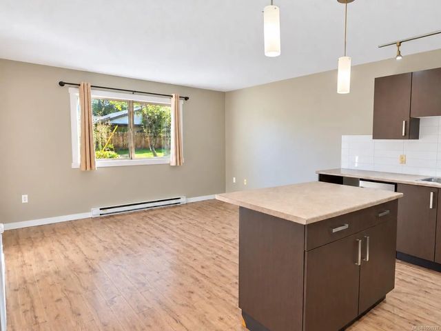 3 of 23 - 1600 Caspers Way 101, Nanaimo, BC