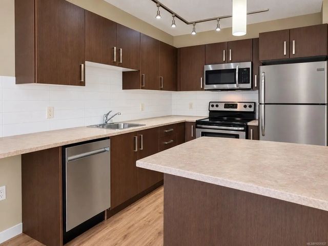 5 of 23 - 1600 Caspers Way 101, Nanaimo, BC
