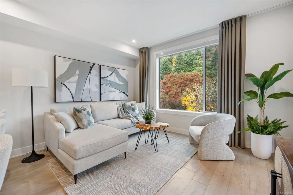 1371 Goldstream Ave 109, Langford