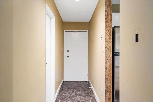 3 of 32 - 1035 Mcclure St 204, Victoria, BC