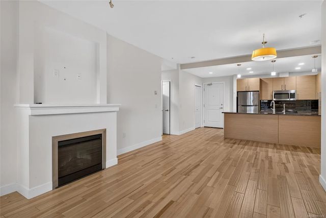 4 of 53 - 4394 West Saanich Rd 306, Saanich, BC