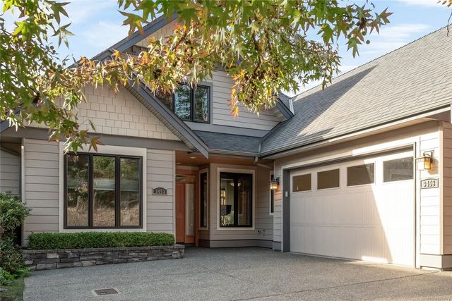 3 of 71 - 3453 Bradner Cir, Nanoose Bay, BC
