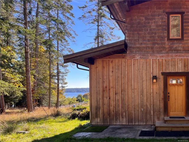 2 of 53 - 1955 Garland Dr, Gabriola Island, BC