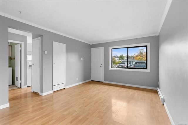 5 of 29 - 477 Lampson St 7, Esquimalt, BC