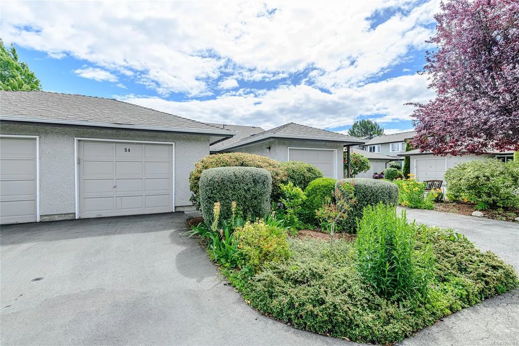 2070 Amelia Ave 54, Sidney