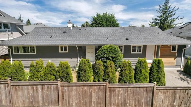3 of 79 - 5620 Hammond Bay Rd, Nanaimo, BC