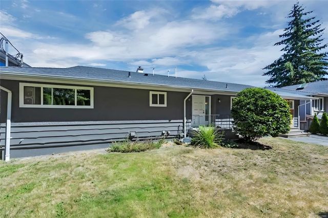 4 of 79 - 5620 Hammond Bay Rd, Nanaimo, BC