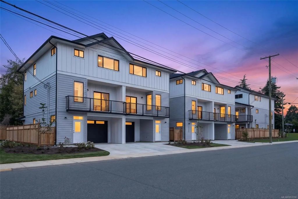 2022a Galerno Rd, Campbell River